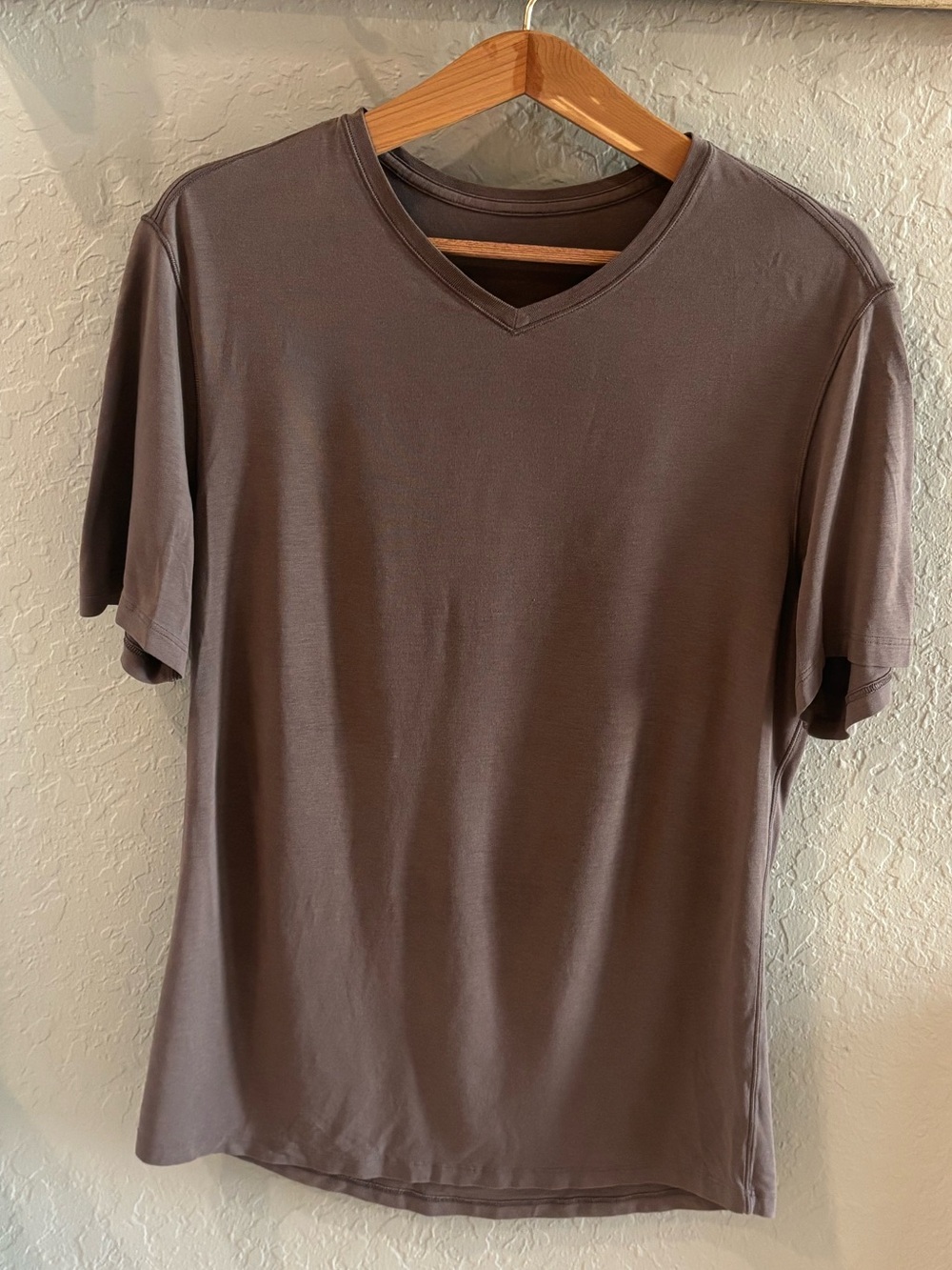 lululemon Fundamental V-Neck T-Shirt